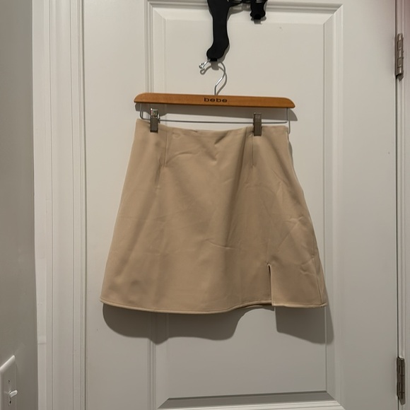 Crescent, blazer skirt set size medium. Nude. NWT. - Picture 3 of 5